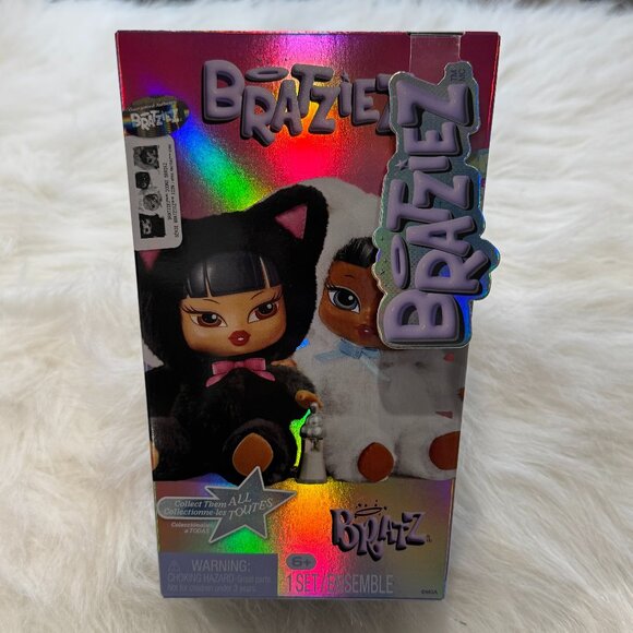Bratz Other - Bratz Bratziez Iconz Seriez Plush Keychain Blind Box